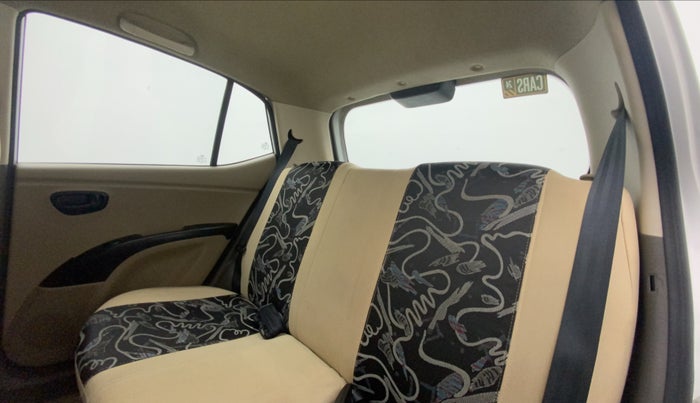 2016 Hyundai i10 MAGNA 1.1, Petrol, Manual, 79,148 km, Right Side Rear Door Cabin