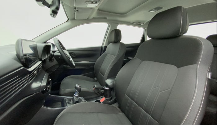 2021 Hyundai NEW I20 ASTA (O) 1.5 CRDI MT, Diesel, Manual, 13,315 km, Right Side Front Door Cabin