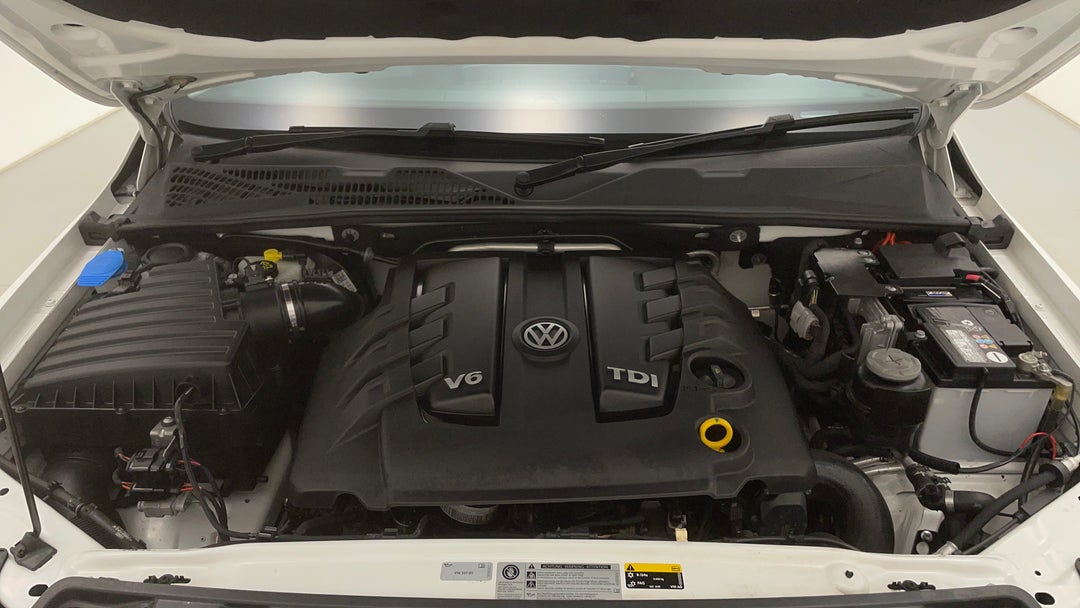 Open Bonnet (Engine)