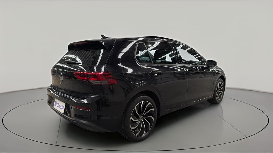2021 Volkswagen Golf 110tsi Life, Automatic, 34745 km, Right Back Diagonal (45- Degree) View