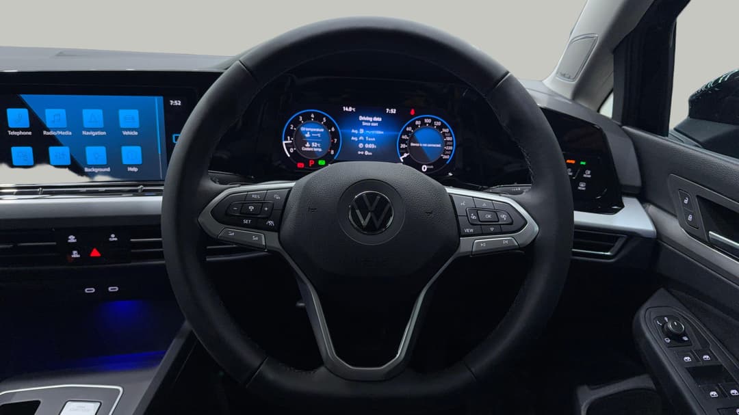 2021 Volkswagen Golf 110tsi Life, Automatic, 34745 km, Steering Wheel Close-up