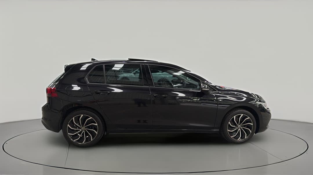 2021 Volkswagen Golf 110tsi Life, Automatic, 34745 km, Right Side View