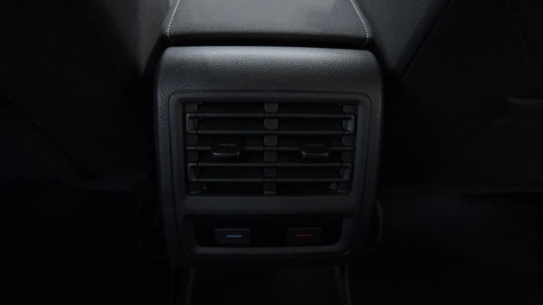 2021 Volkswagen Golf 110tsi Life, Automatic, 34745 km, Rear A/C Vent