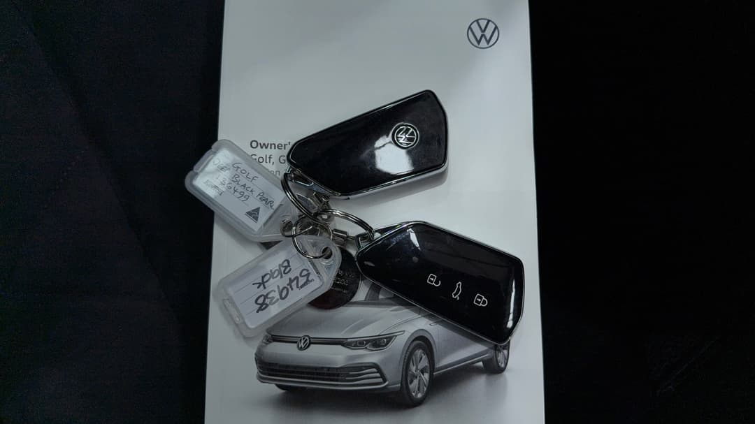 2021 Volkswagen Golf 110tsi Life, Automatic, 34745 km, Key Close-up
