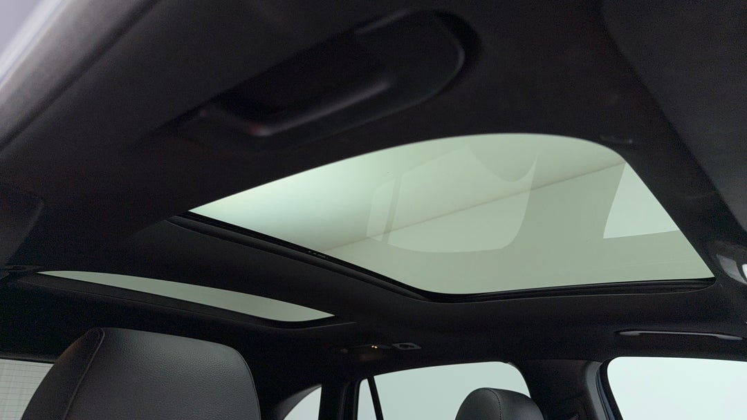 Interior Sunroof/Moonroof