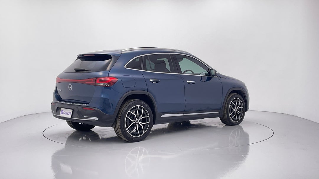 Right Back Diagonal (45- Degree) View