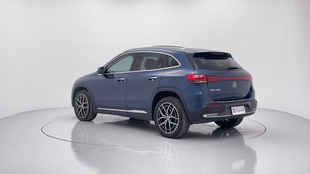 Left Back Diagonal (45- Degree) View