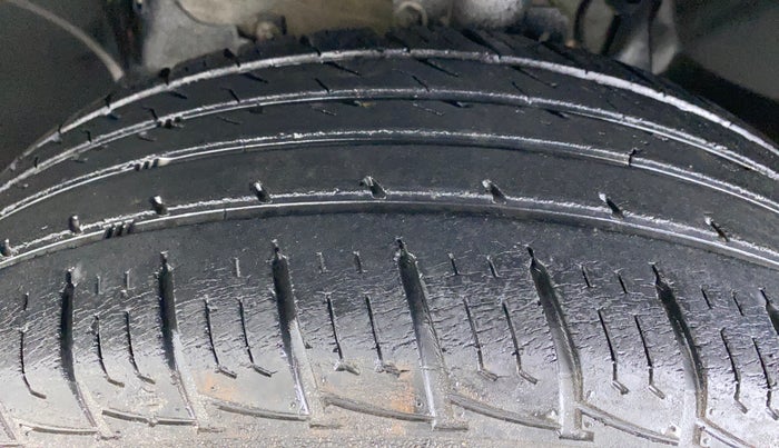 2014 Nissan Terrano XL P, Petrol, Manual, 43,435 km, Left Front Tyre Tread