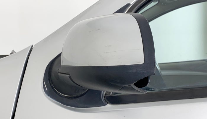 2014 Nissan Terrano XL P, Petrol, Manual, 43,435 km, Left rear-view mirror - Cover has minor damage