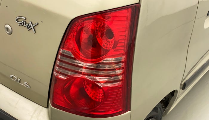 2011 Hyundai Santro Xing GLS, Petrol, Manual, 56,061 km, Right tail light - Minor scratches