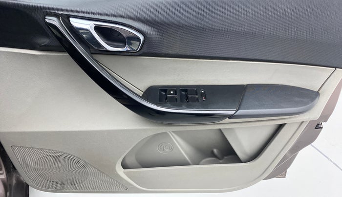 2018 Tata Tiago XZ 1.2 REVOTRON, Petrol, Manual, 75,401 km, Driver Side Door Panels Control