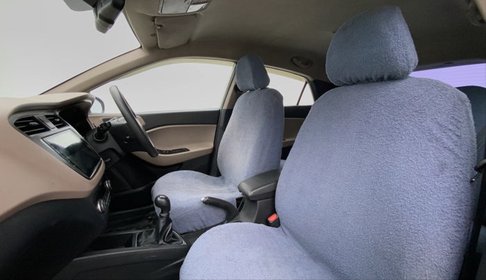 2016 Hyundai Elite i20 SPORTZ 1.2, Petrol, Manual, 1,30,162 km, Right Side Front Door Cabin
