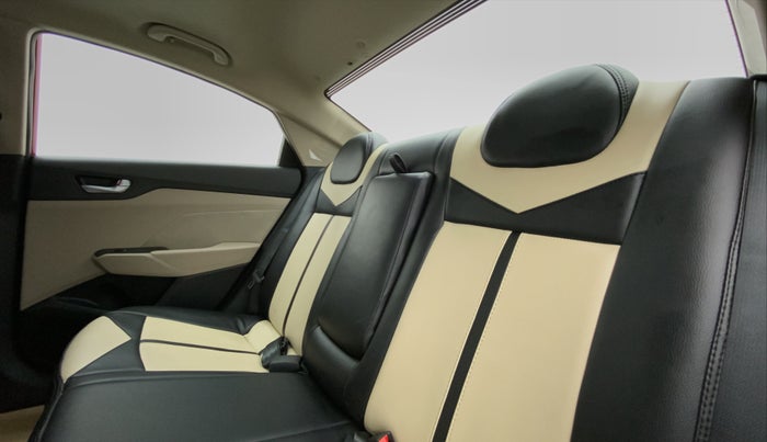2018 Hyundai Verna 1.6 CRDI SX + AT, Diesel, Automatic, 58,237 km, Right Side Rear Door Cabin