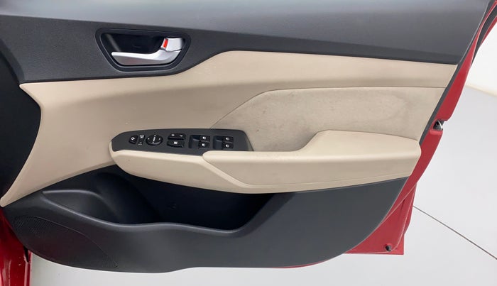 2018 Hyundai Verna 1.6 CRDI SX + AT, Diesel, Automatic, 58,237 km, Driver Side Door Panels Control