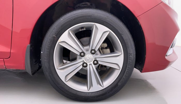 2018 Hyundai Verna 1.6 CRDI SX + AT, Diesel, Automatic, 58,237 km, Right Front Wheel