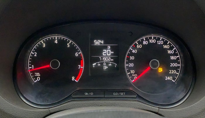 2015 Volkswagen Vento HIGHLINE 1.6 MPI, Petrol, Manual, 71,902 km, Odometer Image