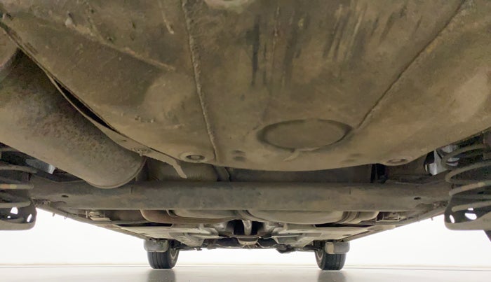 2015 Volkswagen Vento HIGHLINE 1.6 MPI, Petrol, Manual, 71,902 km, Rear Underbody