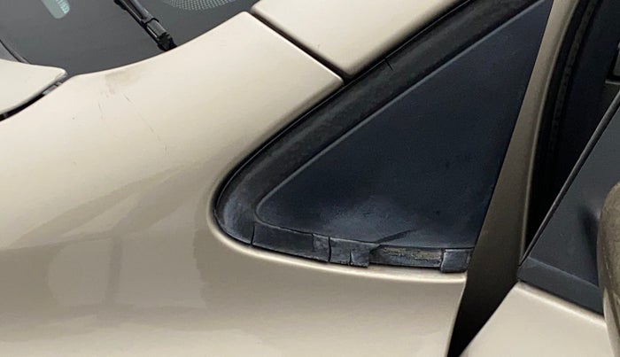 2015 Volkswagen Vento HIGHLINE 1.6 MPI, Petrol, Manual, 71,902 km, Left rear-view mirror - Cover has minor damage