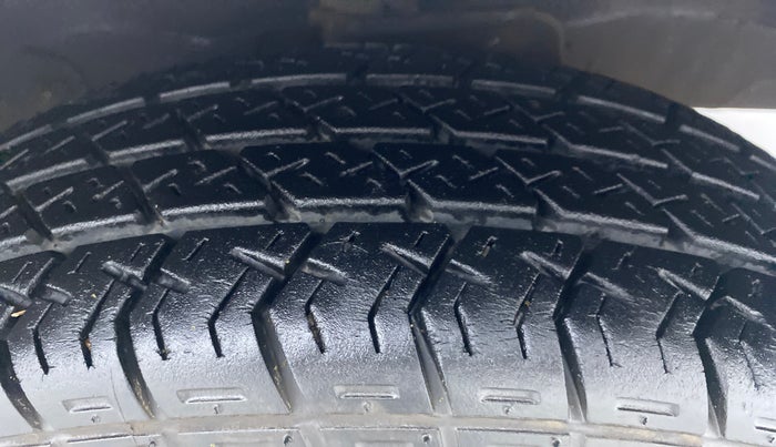 2019 Maruti Eeco 5 STR WITH AC PLUSHTR, Petrol, Manual, 5,172 km, Right Front Tyre Tread