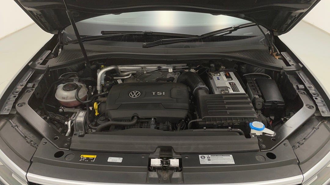 2018 Volkswagen Tiguan 162 Tsi Highline, Automatic, 111026 km, Open Bonnet (Engine)
