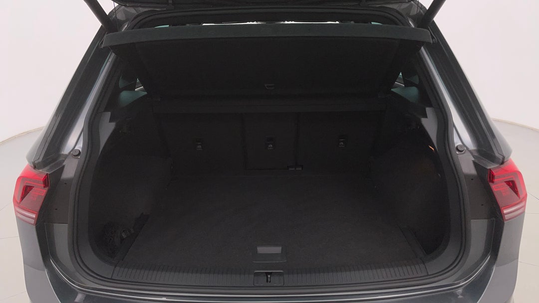 2018 Volkswagen Tiguan 162 Tsi Highline, Automatic, 111026 km, Boot Inside View