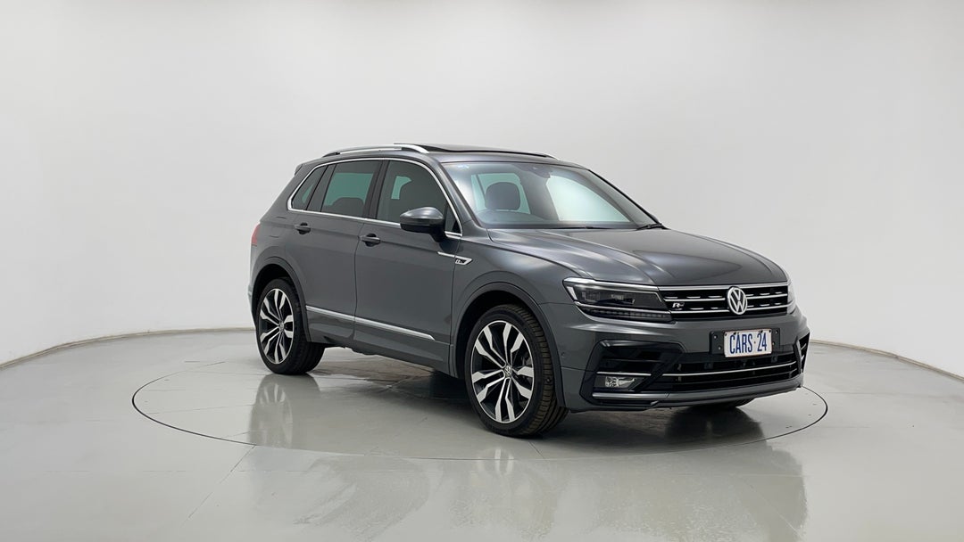 2018 Volkswagen Tiguan 162 Tsi Highline, Automatic, 111026 km, Right Front Diagonal (45- Degree) View
