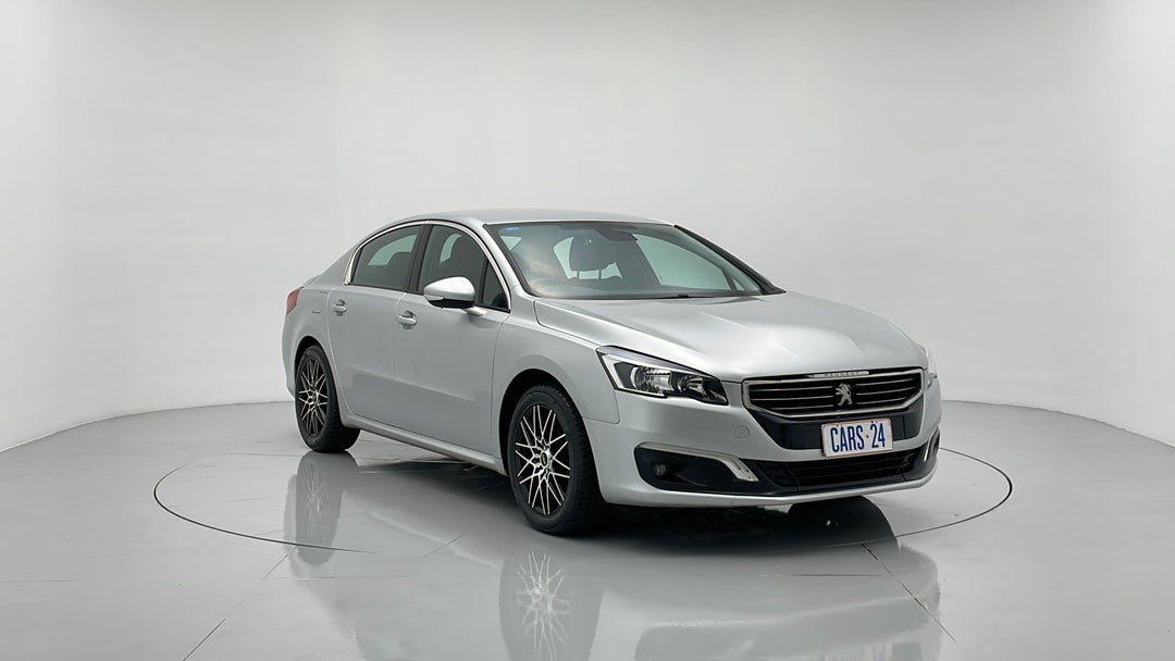 Right Front Diagonal (45- Degree) View