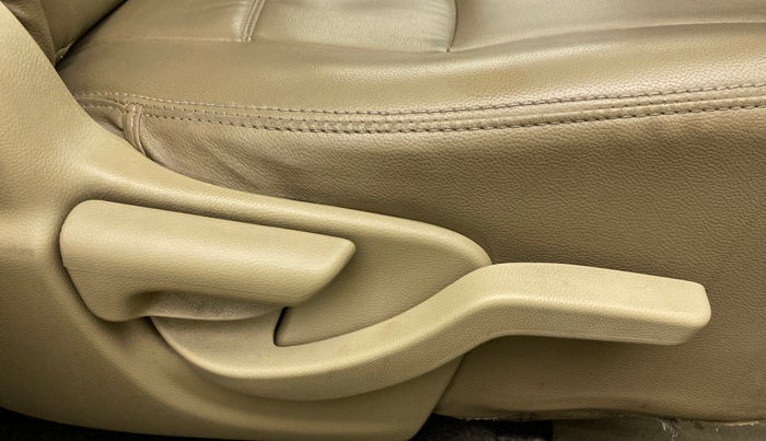 2016 Honda Amaze 1.2L I-VTEC S, Petrol, Manual, 1,04,681 km, Driver Side Adjustment Panel