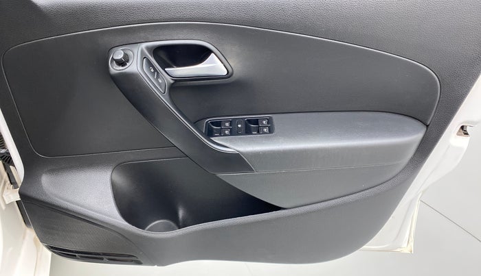 2014 Volkswagen Polo COMFORTLINE 1.2L PETROL, Petrol, Manual, 60,976 km, Driver Side Door Panels Control