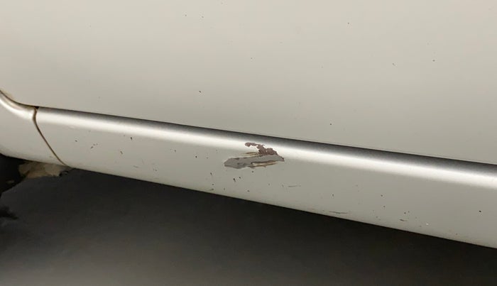 2012 Maruti Wagon R 1.0 VXI, Petrol, Manual, 82,299 km, Left running board - Paint has minor damage