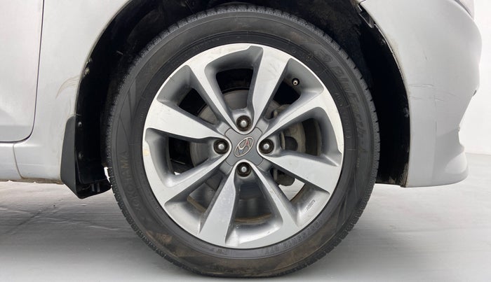 2016 Hyundai Elite i20 ASTA 1.4 CRDI, Diesel, Manual, 1,19,203 km, Right Front Wheel