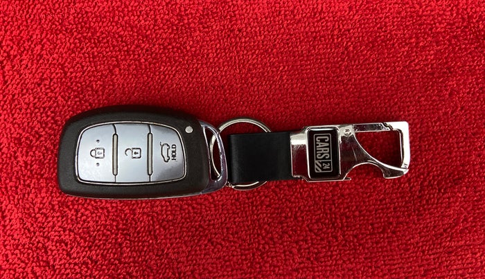 2016 Hyundai Elite i20 ASTA 1.4 CRDI, Diesel, Manual, 1,19,203 km, Key Close Up