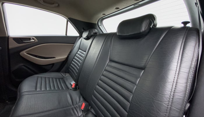 2016 Hyundai Elite i20 ASTA 1.4 CRDI, Diesel, Manual, 1,19,203 km, Right Side Rear Door Cabin