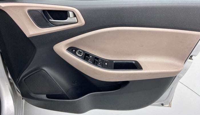 2016 Hyundai Elite i20 ASTA 1.4 CRDI, Diesel, Manual, 1,19,203 km, Driver Side Door Panels Control
