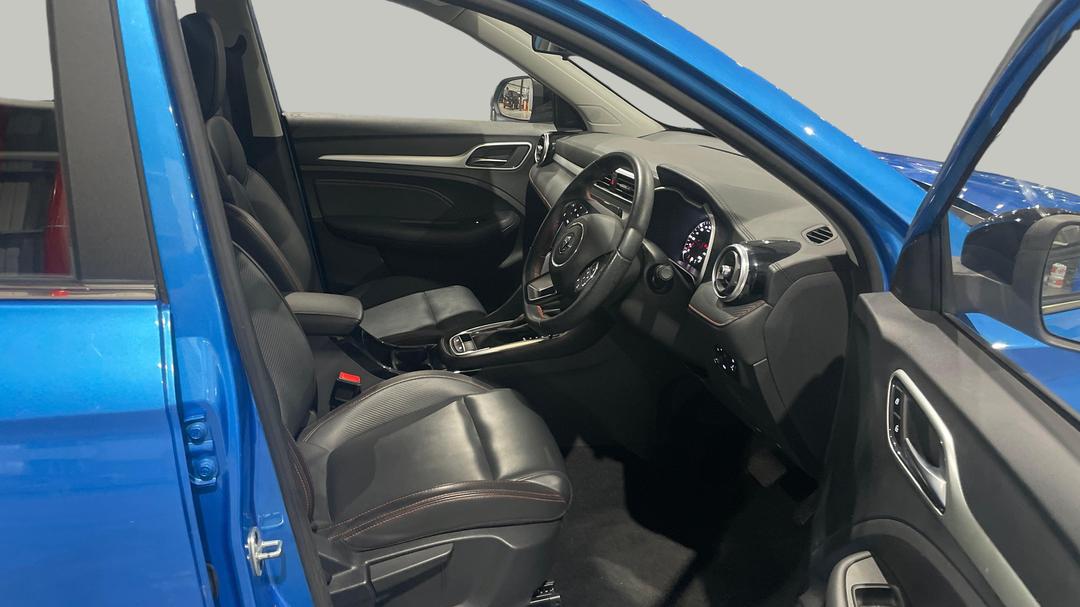 2020 MG Zst Excite, Automatic, 16619 km, Right Side Front Door Cabin View