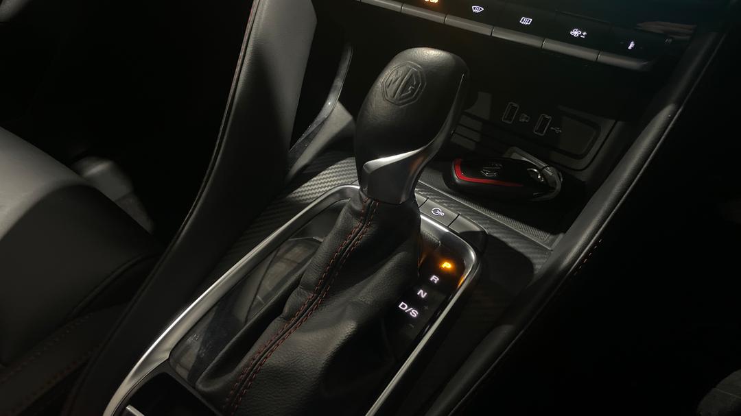 2020 MG Zst Excite, Automatic, 16619 km, Gear Lever 