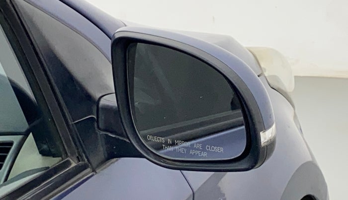 2014 Hyundai i20 ASTA 1.2, Petrol, Manual, 1,15,065 km, Right rear-view mirror - Minor noise