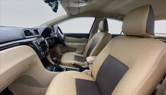 2015 Maruti Ciaz ZXI AT, Petrol, Automatic, 75,642 km, Right Side Front Door Cabin