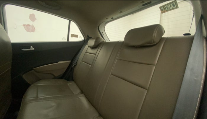 2014 Hyundai Grand i10 ASTA AT 1.2 KAPPA VTVT, Petrol, Automatic, 68,805 km, Right Side Rear Door Cabin