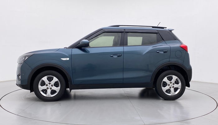 2022 Mahindra XUV300 W6 1.5 DIESEL AMT, Diesel, Automatic, 37,722 km, Left Side