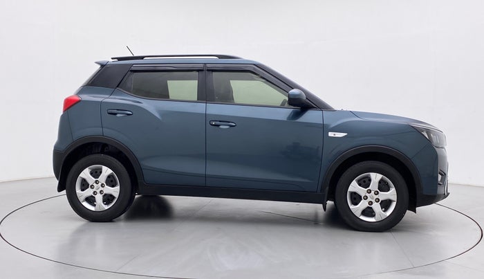 2022 Mahindra XUV300 W6 1.5 DIESEL AMT, Diesel, Automatic, 37,722 km, Right Side View
