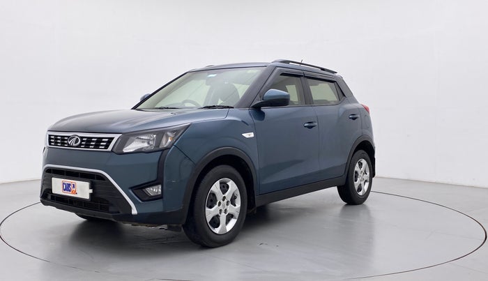 2022 Mahindra XUV300 W6 1.5 DIESEL AMT, Diesel, Automatic, 37,722 km, Left Front Diagonal