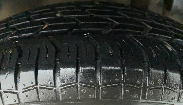2014 Maruti Swift VDI, Diesel, Manual, 62,238 km, Left Rear Tyre Tread
