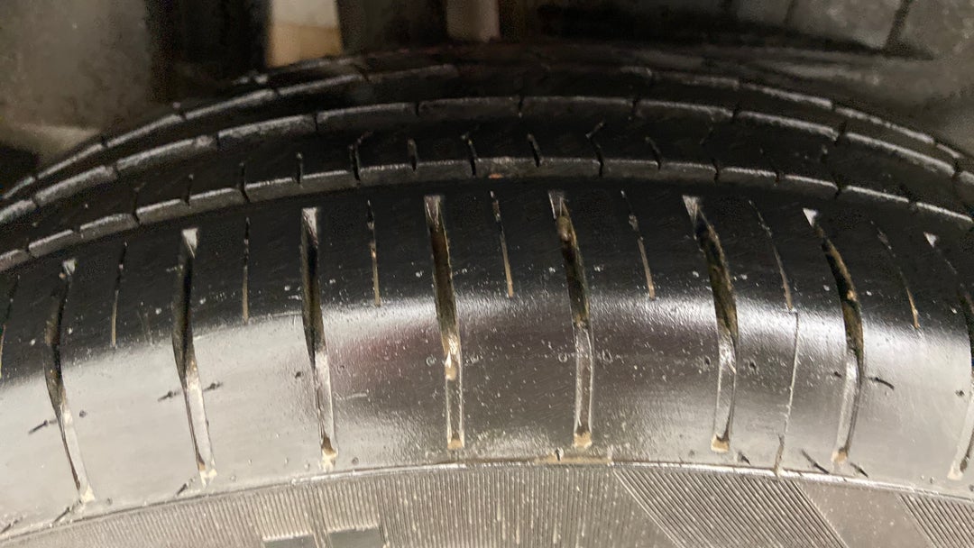 Right Rear Tyre Tread