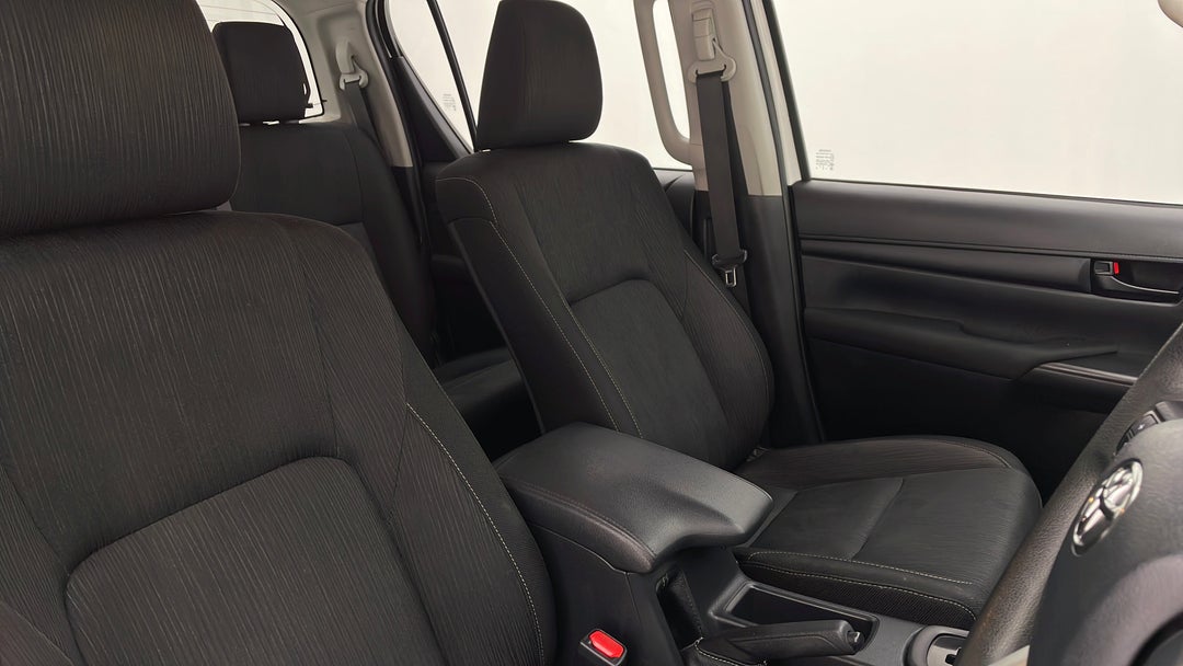 2016 Toyota Hilux Sr (4x4), Automatic, 90408 km, Right Side Front Door Cabin View