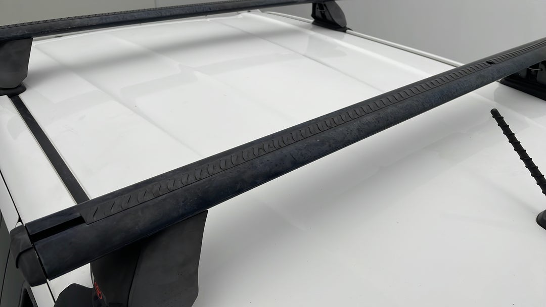 2016 Toyota Hilux Sr (4x4), Automatic, 90408 km, Roof/Sunroof View