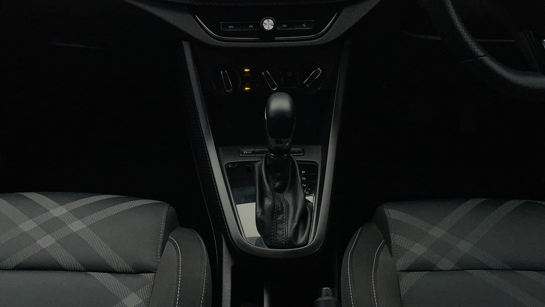 2020 MG 3 Auto Core, Automatic, 25123 km, Gear Lever 