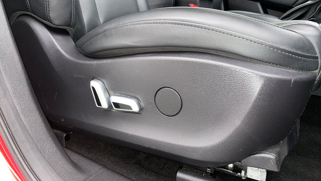 2020 Haval H2 Lux 2WD, Automatic, 41851 km, Drivers Side Adjustment Panel