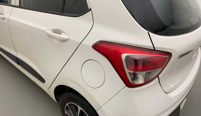 2017 Hyundai Grand i10 SPORTZ (O) AT 1.2 KAPPA VTVT, Petrol, Automatic, 23,315 km, Left quarter panel - Slightly dented