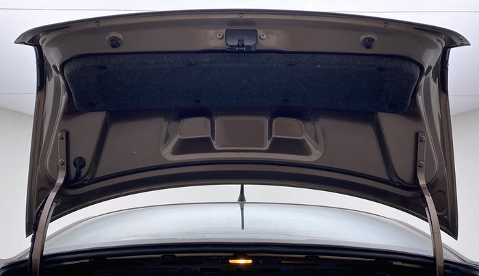 2015 Volkswagen Vento HIGHLINE PETROL, Petrol, Manual, 65,459 km, Boot Door Open